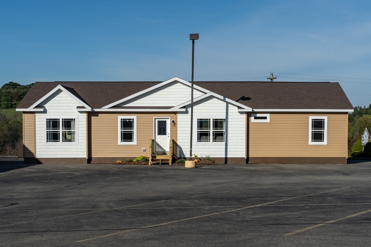 La Bella Casa 28643CM | 3 bedroom, 2 bathroom, 1749 sqft home. Built by Cavco - Emlenton in Emlenton, PA.