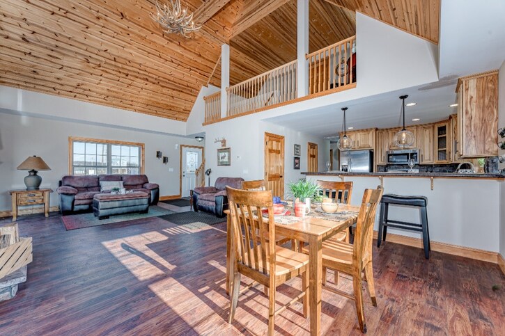 Pinewood Chalet Morgantown WV