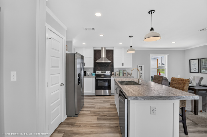 Craft Select 28482A | 2 bedroom, 2 bathroom, 1286 sqft home. A Reserve home built by Cavco - Plant City in Plant City, FL.