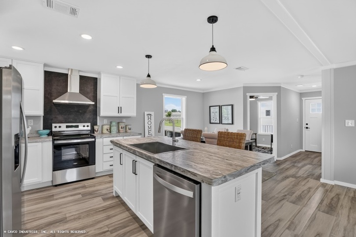 Craft Select 28482A | 2 bedroom, 2 bathroom, 1286 sqft home. A Reserve home built by Cavco - Plant City in Plant City, FL.