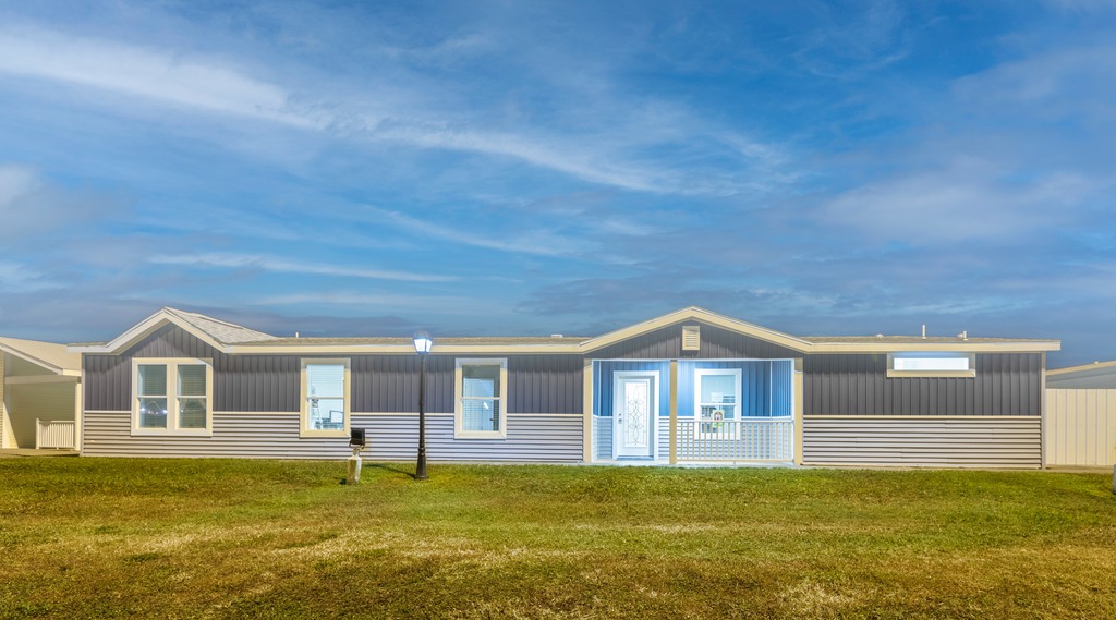 Tradewinds II 40684C Modular or Manufactured Home from Palm Harbor