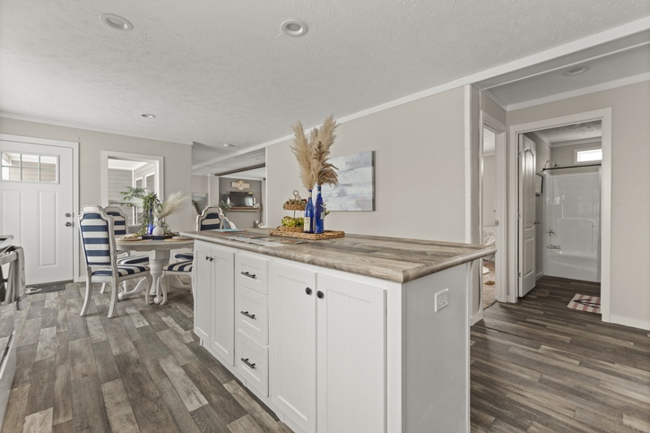 The Outback 28663P | 3 bedroom, 2 bathroom, 1652 sqft home. Built by Cavco - Lafayette in Lafayette, TN.