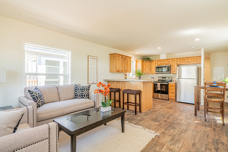 Sandpointe 14441A | 1 bedroom, 1 bathroom, 601 sqft home | Built by Cavco - Woodburn in Woodburn, OR.