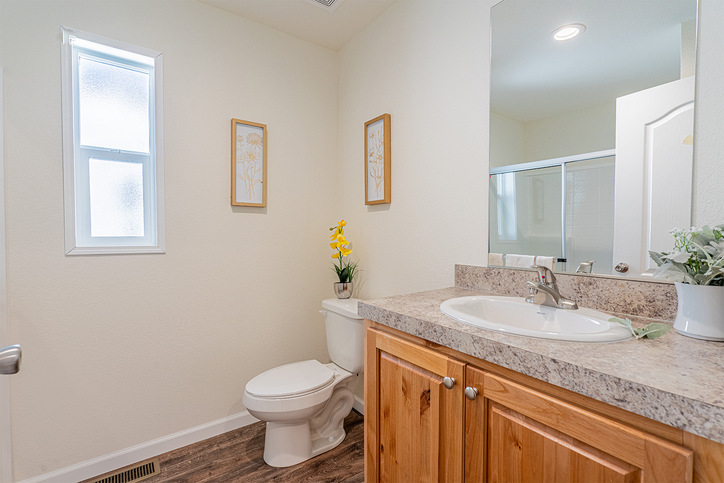 Sandpointe 14441A | 1 bedroom, 1 bathroom, 601 sqft home | Built by Cavco - Woodburn in Woodburn, OR.