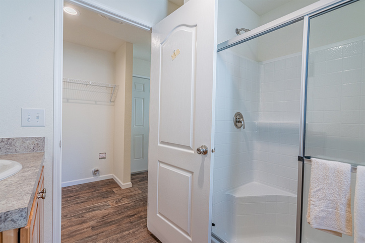 Sandpointe 14441A | 1 bedroom, 1 bathroom, 601 sqft home | Built by Cavco - Woodburn in Woodburn, OR.