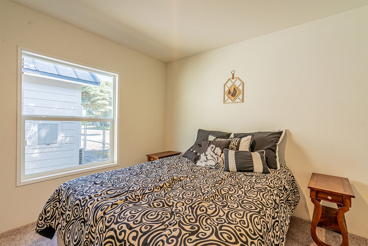 Sandpointe 14441A | 1 bedroom, 1 bathroom, 601 sqft home | Built by Cavco - Woodburn in Woodburn, OR.