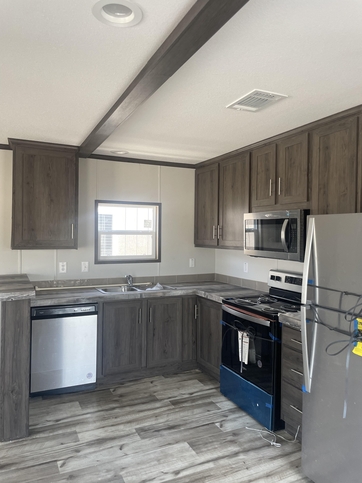 Pinnacle 16401P | 1 bedroom, 1 bathroom, 620 sqft home | Built by Cavco - Waco in Waco, TX.