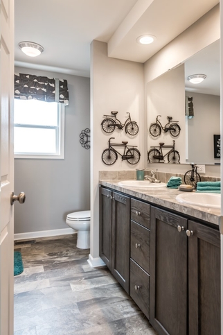 Breckenridge Max 28 28643A | 3 bedroom, 2 bathroom, 1749 sqft home | Built by Cavco - Crouse in Crouse, NC.