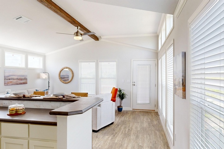 Eagle J60EP8 Smart Cottage Manufactured Home Alvin TX.