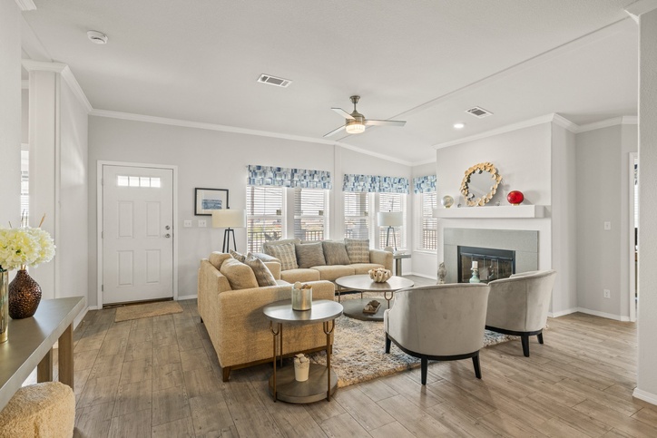TRIPLE WIDE~ La Belle - END LOAD CONSTRUCTION! "The Beauty" 41764D Seguin TX