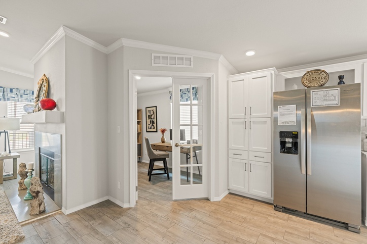 TRIPLE WIDE~ La Belle - END LOAD CONSTRUCTION! "The Beauty" 41764D Seguin TX