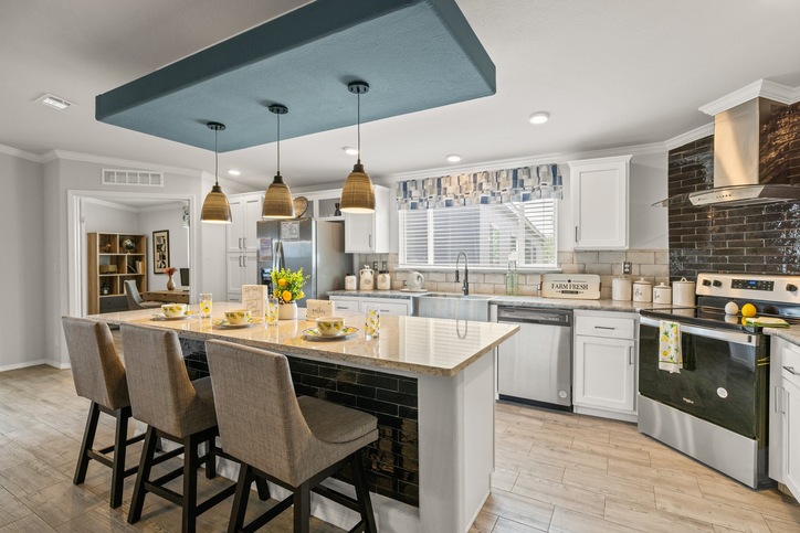 TRIPLE WIDE~ La Belle - END LOAD CONSTRUCTION! "The Beauty" 41764D Seguin TX
