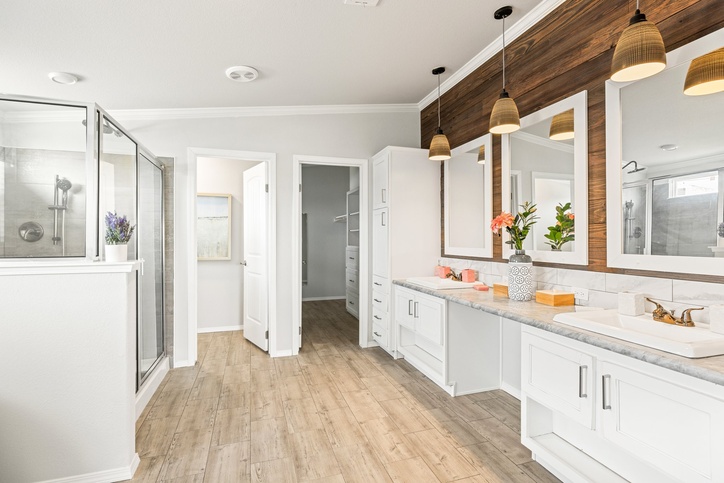 TRIPLE WIDE~ La Belle - END LOAD CONSTRUCTION! "The Beauty" 41764D Seguin TX