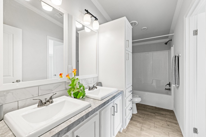 TRIPLE WIDE~ La Belle - END LOAD CONSTRUCTION! "The Beauty" 41764D Seguin TX