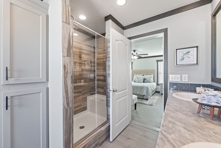 Sparrow 32725A | 5 bedroom, 3 bathroom, 2136 sqft home | Built by Cavco - Moultrie in Moultrie, GA.
