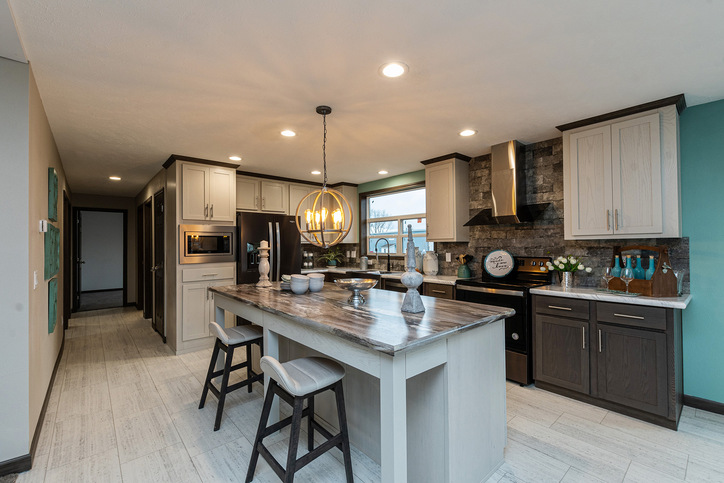 The Lincoln 28563B | 3 bedroom, 2 bathroom, 1549 sqft home | Built by Cavco - Montevideo in Montevideo, MN.
