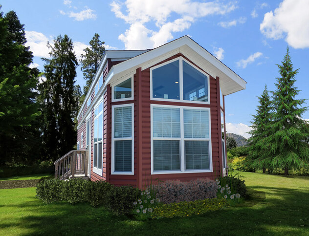 Country Manor 100162 Park Model | 1 bedroom, 1 bathroom, 387 sqft home. Built by Cavco - Nappanee in Nappanee, IN.