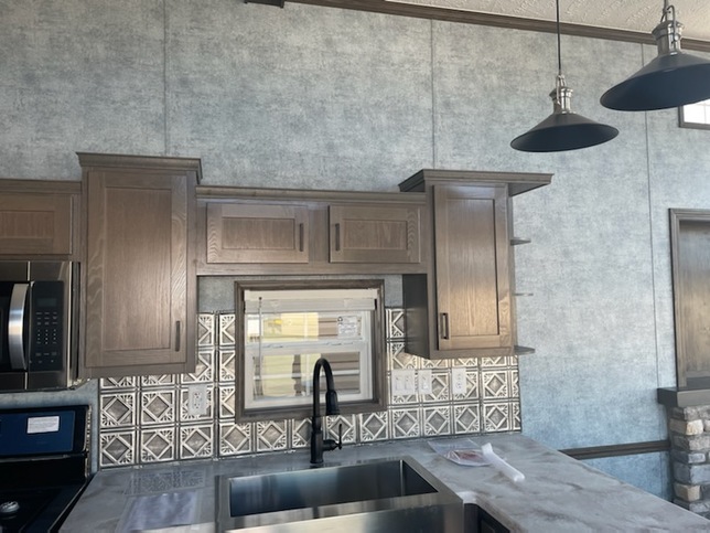 Country Manor 100162 Park Model | 1 bedroom, 1 bathroom, 387 sqft home. Built by Cavco - Nappanee in Nappanee, IN.