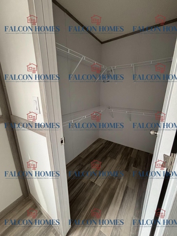 Valu Maxx Premier Master Closet
