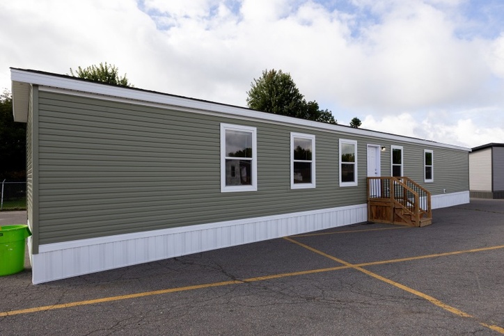Edge 14763C | 3 bedroom, 2 bathroom, 1013 sqft home | Built by Cavco - Dorchester in Dorchester, WI.