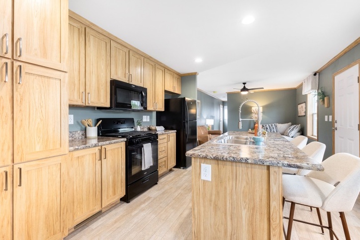 Edge 14763C | 3 bedroom, 2 bathroom, 1013 sqft home | Built by Cavco - Dorchester in Dorchester, WI.