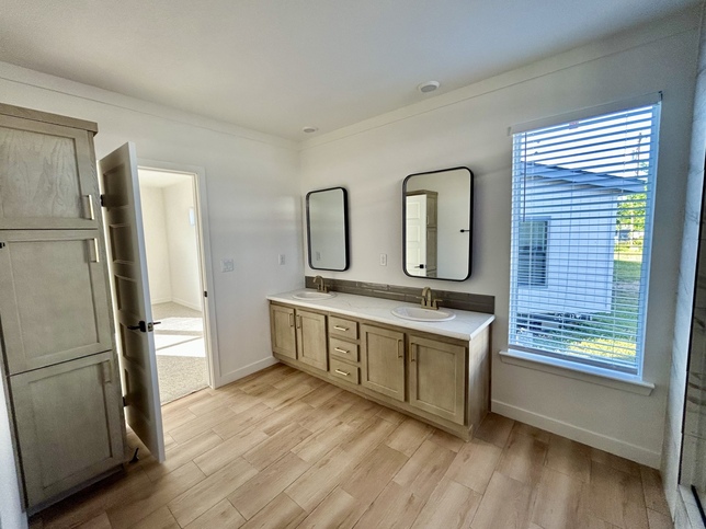 Luxe Haven Flex 47724A Cleveland TX