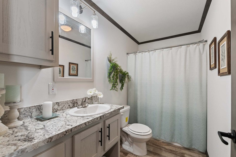 All the perfect modern touches in this bath in the Winchester model