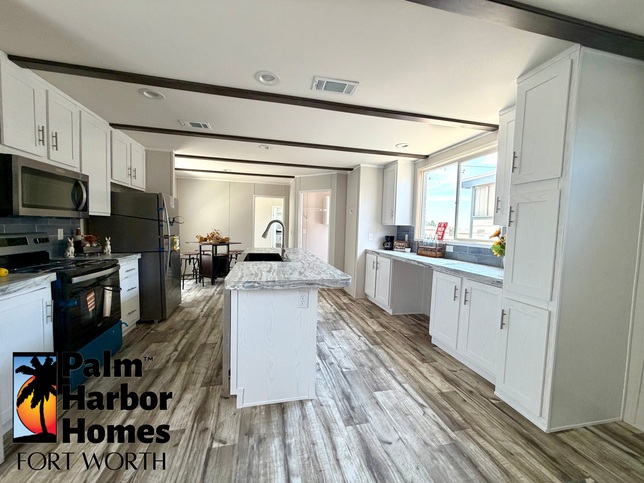 Cavco Seabreeze - READY FOR IMMEDIATE DELIVERY PN16763U Fort Worth TX