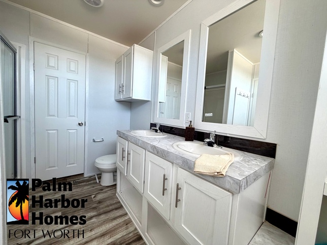 Cavco Seabreeze - READY FOR IMMEDIATE DELIVERY PN16763U Fort Worth TX