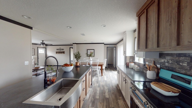 Banning 28724A | 4 bedroom, 3 bathroom, 1920 sqft home | Built by Cavco - Moultrie in Moultrie, GA.