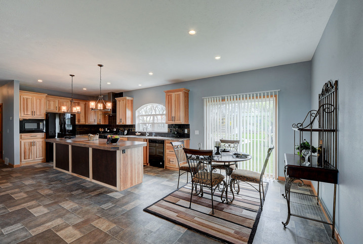 The Forest Heights XL Modular 30643AM | 3 bedroom, 2 bathroom, 1872 sqft home | Built by Cavco - Montevideo in Montevideo, MN.