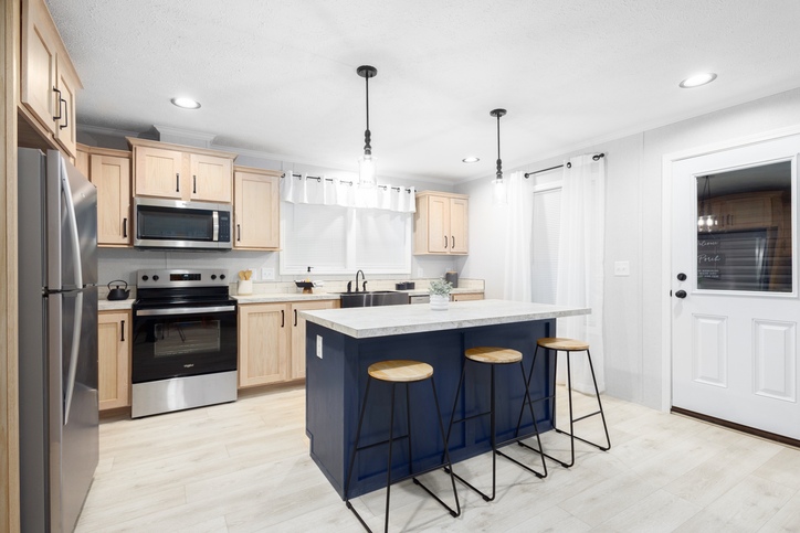 Elite 28522A | 2 bedroom, 2 bathroom, 1253 sqft home. Built by Cavco - Clarion in Shippenville, PA.