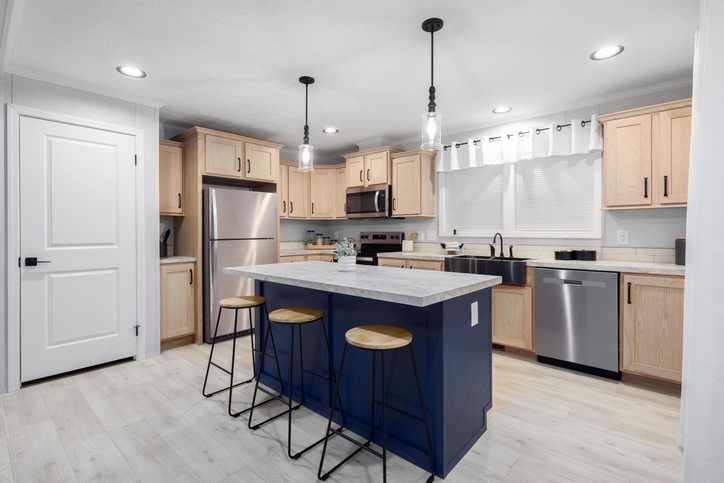 Elite 28522A | 2 bedroom, 2 bathroom, 1253 sqft home. Built by Cavco - Clarion in Shippenville, PA.