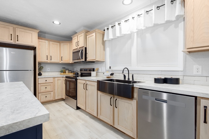Elite 28522A | 2 bedroom, 2 bathroom, 1253 sqft home. Built by Cavco - Clarion in Shippenville, PA.