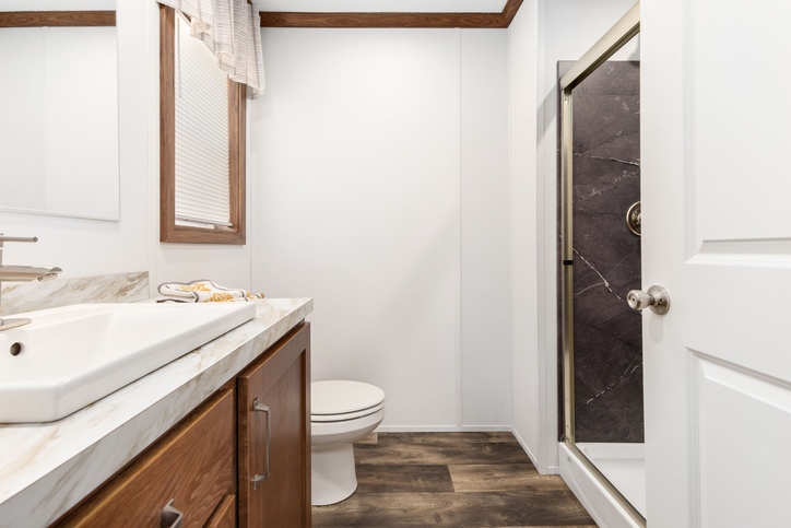 Blazer Select 28483E | 3 bedroom, 2 bathroom, 1280 sqft home. Built by Cavco - Clarion in Shippenville, PA.