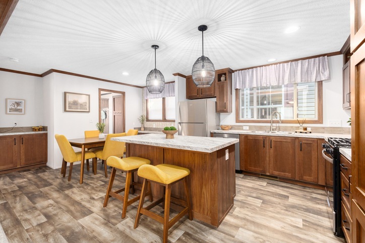 Blazer Select 28483E | 3 bedroom, 2 bathroom, 1280 sqft home. Built by Cavco - Clarion in Shippenville, PA.