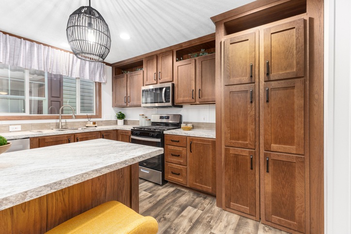 Blazer Select 28483E | 3 bedroom, 2 bathroom, 1280 sqft home. Built by Cavco - Clarion in Shippenville, PA.