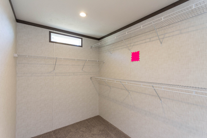 3 bedroom, 2 bathroom, 1685 square feet. Built by Fleetwood Rocky Mount. Pegasus 28643S.