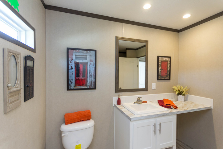 3 bedroom, 2 bathroom, 1685 square feet. Built by Fleetwood Rocky Mount. Pegasus 28643S.