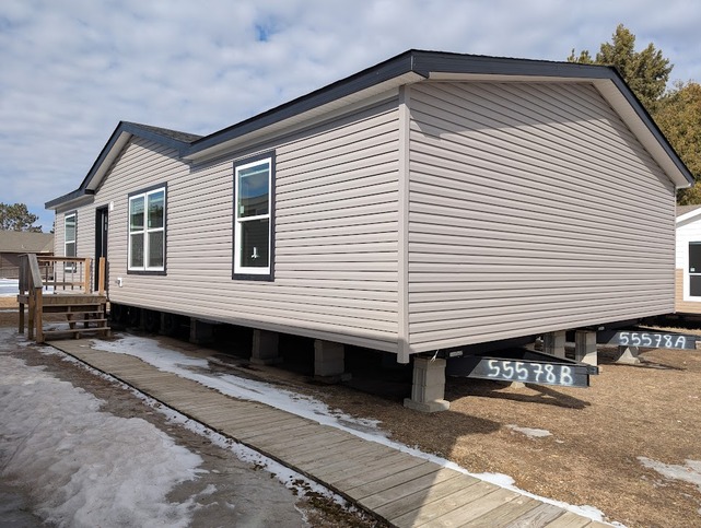 The Twin Lakes 28483B | 3 bedroom, 2 bathroom, 1329 sqft home | Built by Cavco - Montevideo in Montevideo, MN.