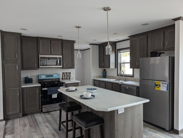 The Twin Lakes 28483B | 3 bedroom, 2 bathroom, 1329 sqft home | Built by Cavco - Montevideo in Montevideo, MN.