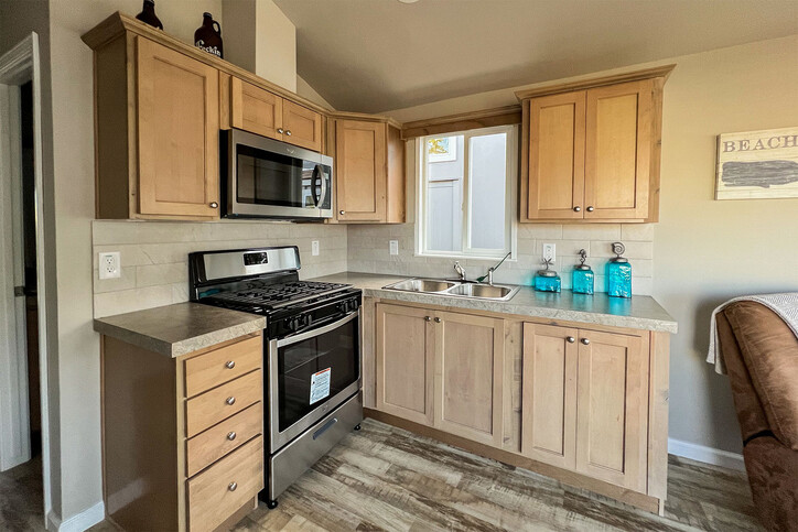 Cascadia Value 12321T | 1 bedroom, 1 bathroom, 357 sqft park model home | Built by Cavco - Woodburn in Woodburn, OR.