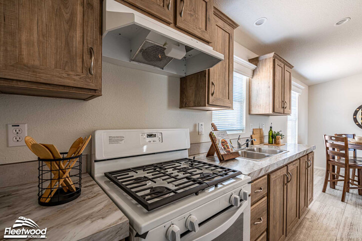 Canyon Lake 24443X | 3 bedroom, 2 bathroom, 1026 sqft home | Built by Cavco - Riverside in Riverside, CA.