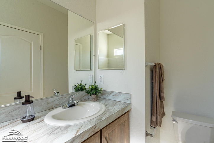 Canyon Lake 24443X | 3 bedroom, 2 bathroom, 1026 sqft home | Built by Cavco - Riverside in Riverside, CA.