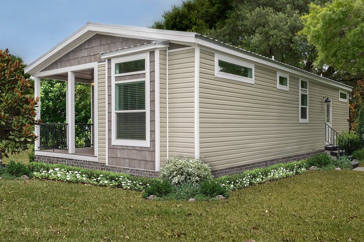The Chariot 24442A | 2 bedroom, 2 bathroom, 946 sqft home | Built by Cavco - Ocala in Ocala, FL.