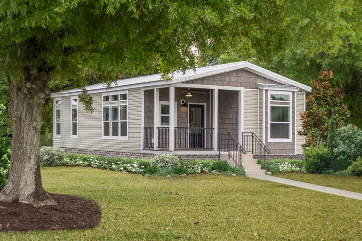 The Chariot 24442A | 2 bedroom, 2 bathroom, 946 sqft home | Built by Cavco - Ocala in Ocala, FL.