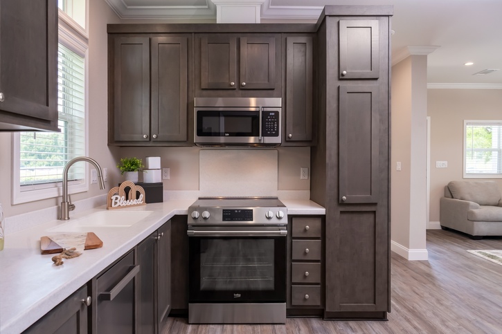 The Chariot 24442A | 2 bedroom, 2 bathroom, 946 sqft home | Built by Cavco - Ocala in Ocala, FL.