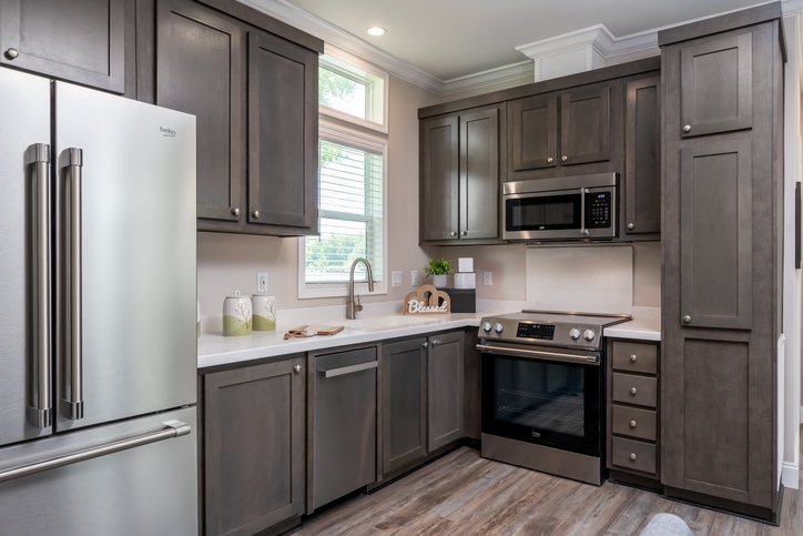 The Chariot 24442A | 2 bedroom, 2 bathroom, 946 sqft home | Built by Cavco - Ocala in Ocala, FL.