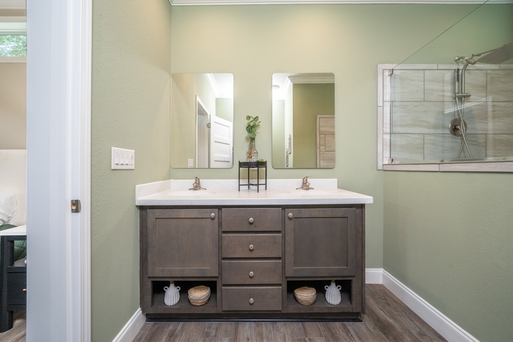The Chariot 24442A | 2 bedroom, 2 bathroom, 946 sqft home | Built by Cavco - Ocala in Ocala, FL.