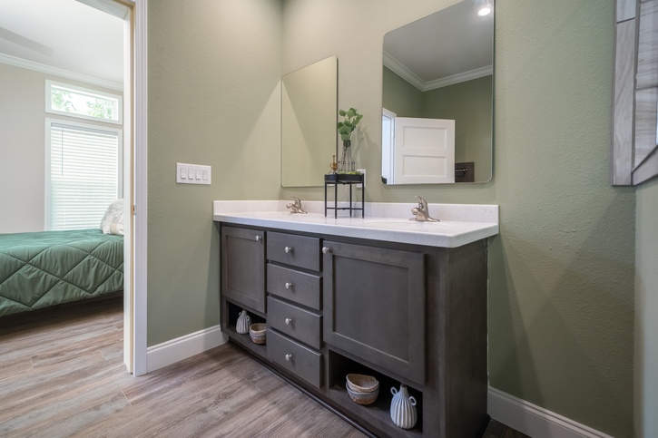 The Chariot 24442A | 2 bedroom, 2 bathroom, 946 sqft home | Built by Cavco - Ocala in Ocala, FL.